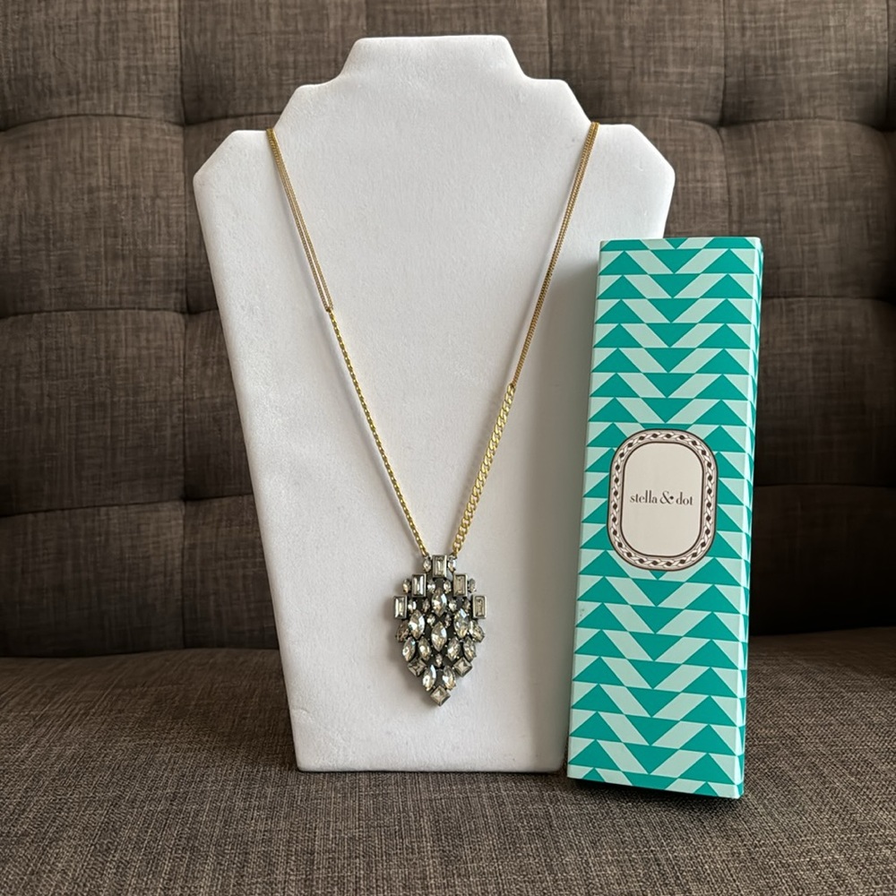 Stella&Dot Regency Regency Pendant